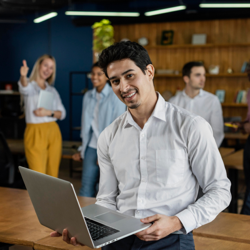 From Semesters to Skills: The Rise of Micro-Credentials & Stackable Degrees in 2025